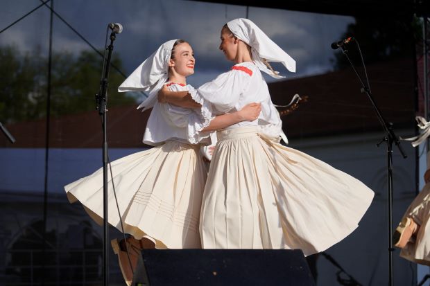 Folklórny festival Ozveny Karpát 2026